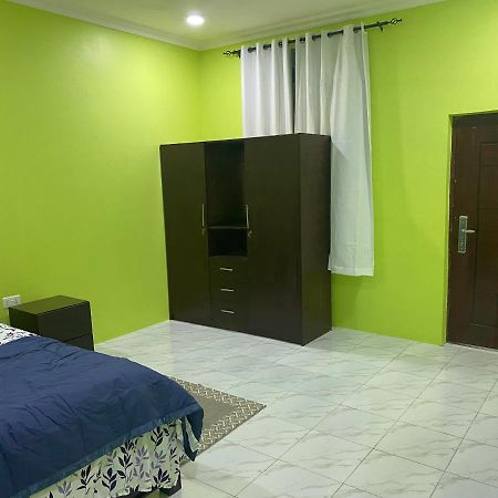 Oneworld Guesthouse & Events Centre Accra Esterno foto