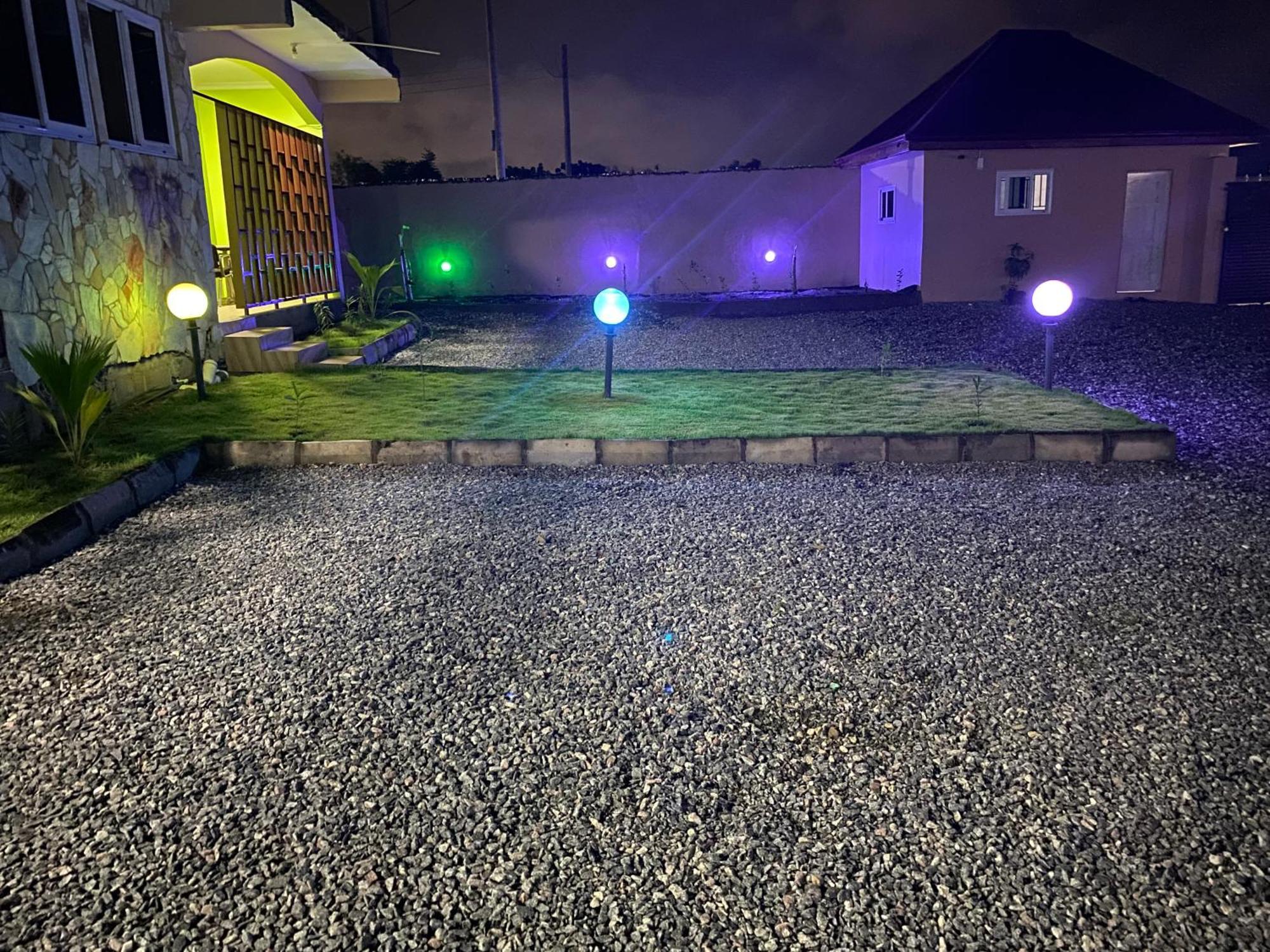 Oneworld Guesthouse & Events Centre Accra Esterno foto
